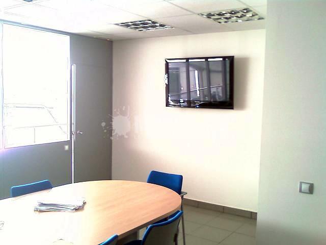 Habilitación  Nave Industrial para taller Mecánico de Chapa y pintura  y habilitación de altillo para oficinas en Polígono Industrial de Quart de Poblet (Valencia)