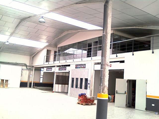 Habilitación  Nave Industrial para taller Mecánico de Chapa y pintura  y habilitación de altillo para oficinas en Polígono Industrial de Quart de Poblet (Valencia)