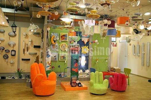 Habilitación y licencia de actividad de nave comercial dedicada a tienda de iluminación en Logroño