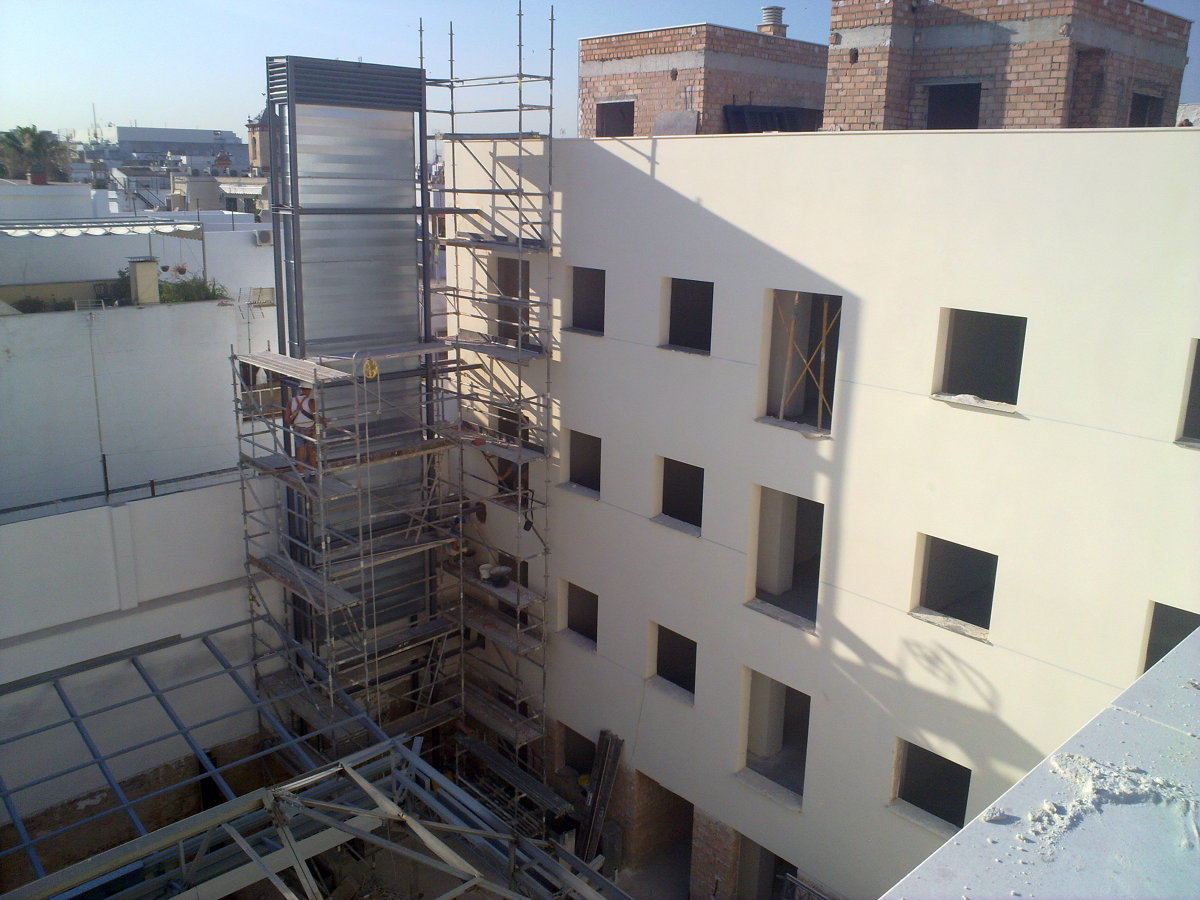 45 VIVIENDAS DE LUJO EN CALLE BAÑOS