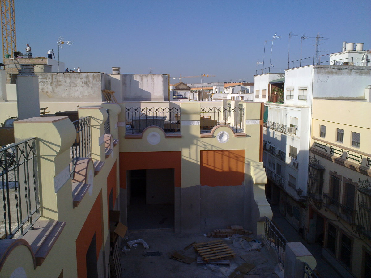 45 VIVIENDAS DE LUJO EN CALLE BAÑOS