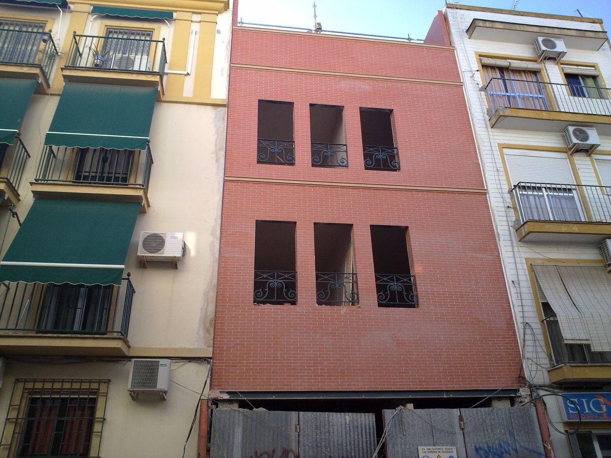 45 VIVIENDAS DE LUJO EN CALLE BAÑOS