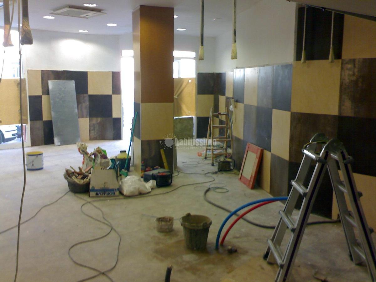 Local comercial cafetería y churrería de Cornellà