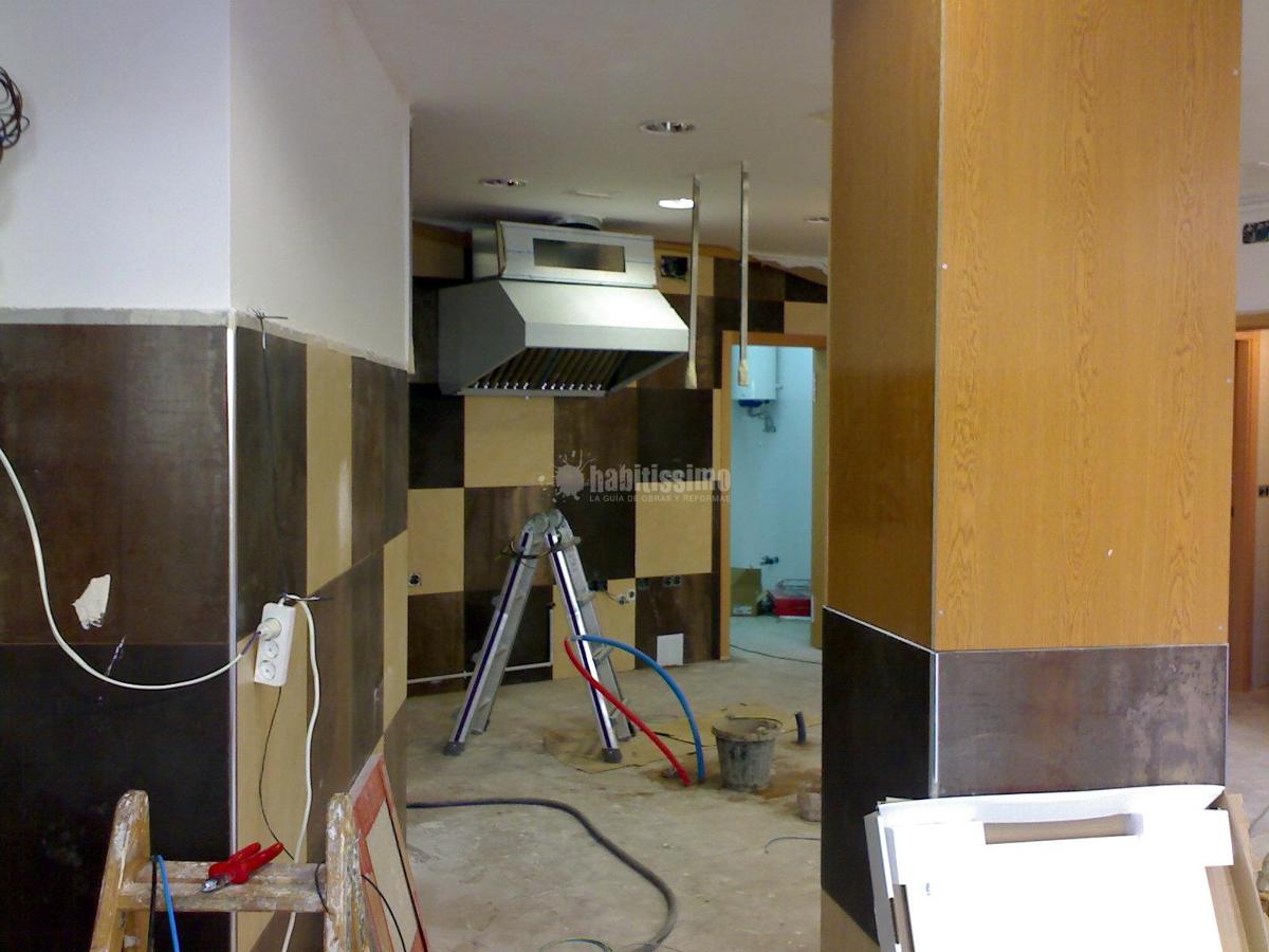 Local comercial cafetería y churrería de Cornellà