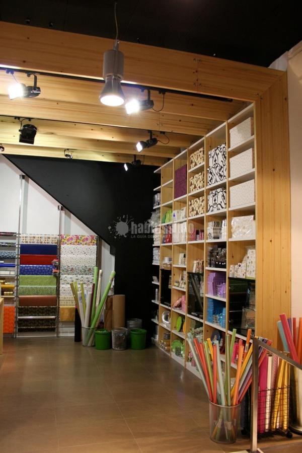 Reforma integral de la papelería Pedra paper tisora