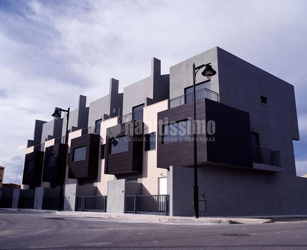 Cinco viviendas unifamiliares en Raferlguaraf