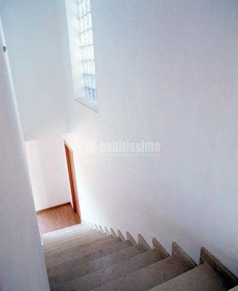 Cinco viviendas unifamiliares en Raferlguaraf