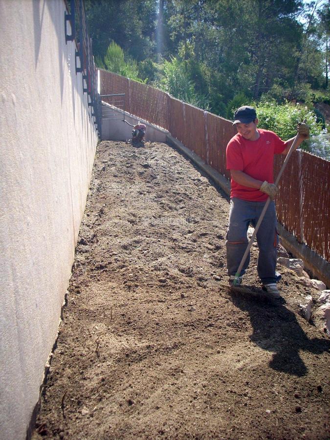 Disseny, obra i plantació de baix manteniment