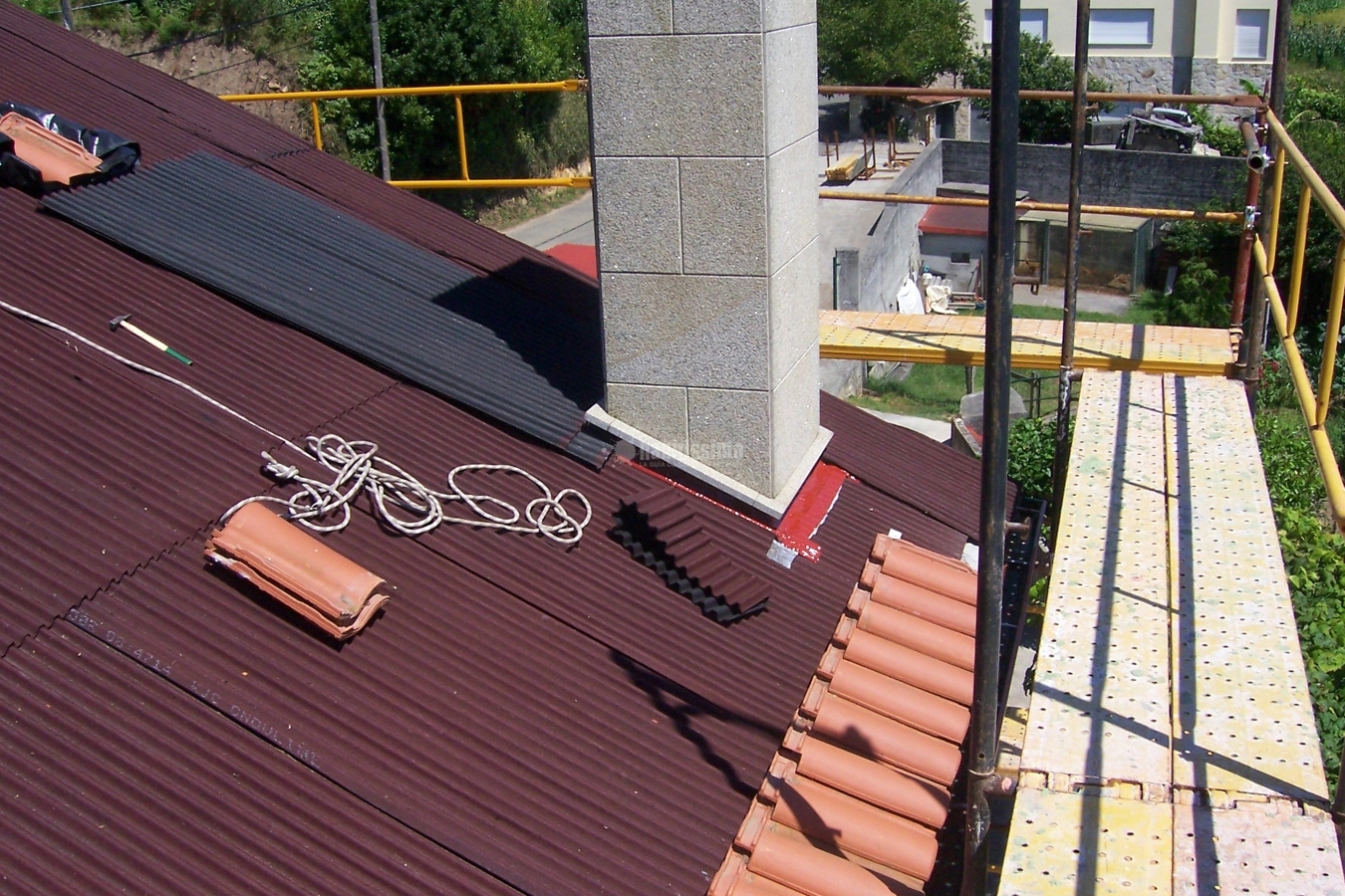 Tejado Onduline y Teja