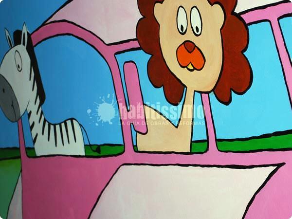 Mural autobus en la selva