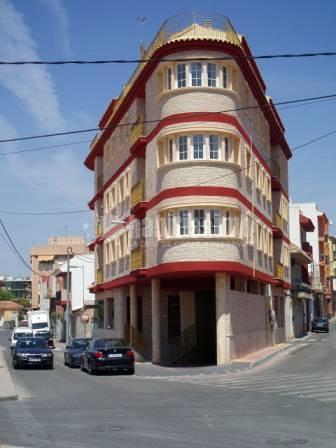 Edificio Triángulo en la Alberca (Sede del Estudio de Arquitectura Mariñoso)