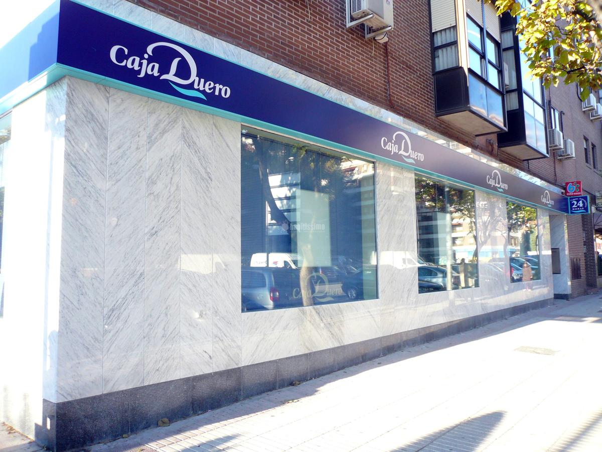 Bancos y cajas de ahorros