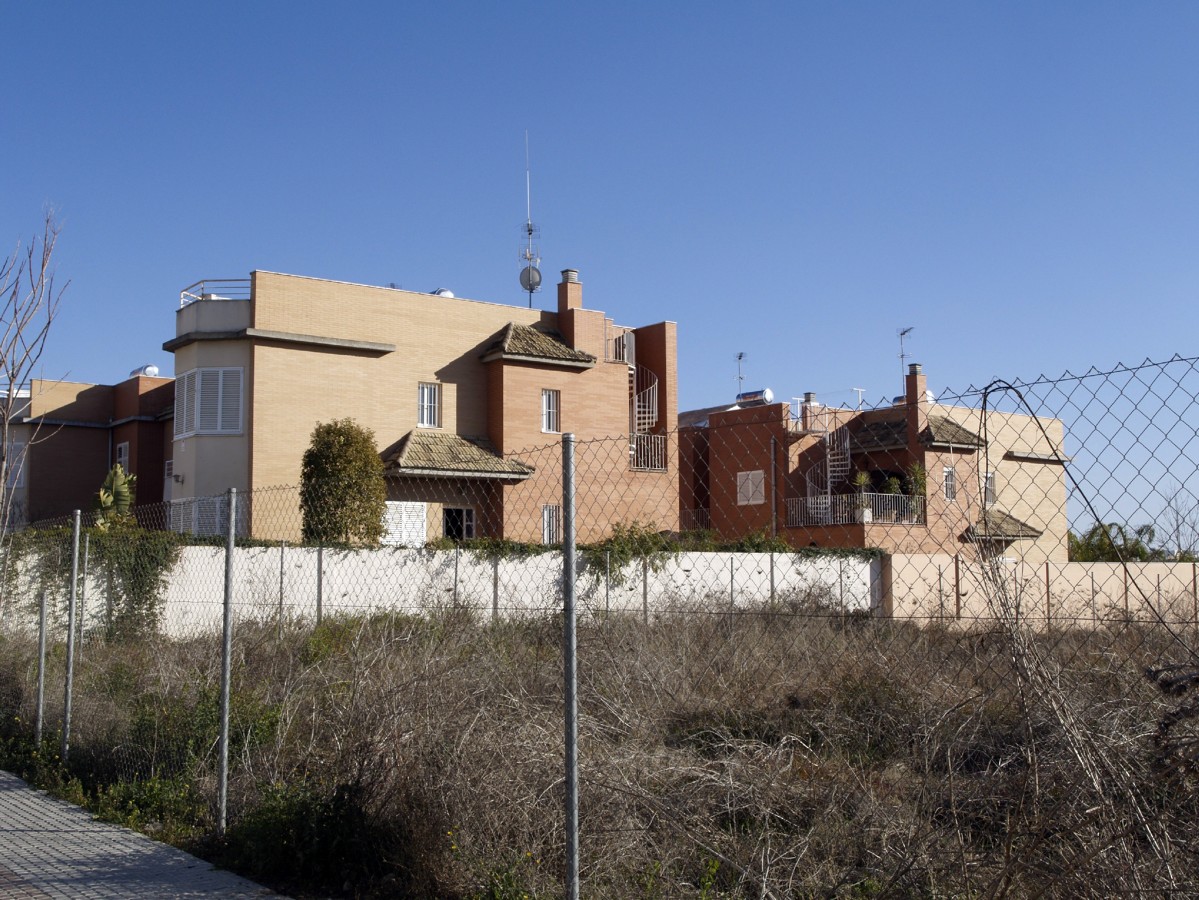 6 VIVIENDAS UNIFAMILIARES AGRUPADAS