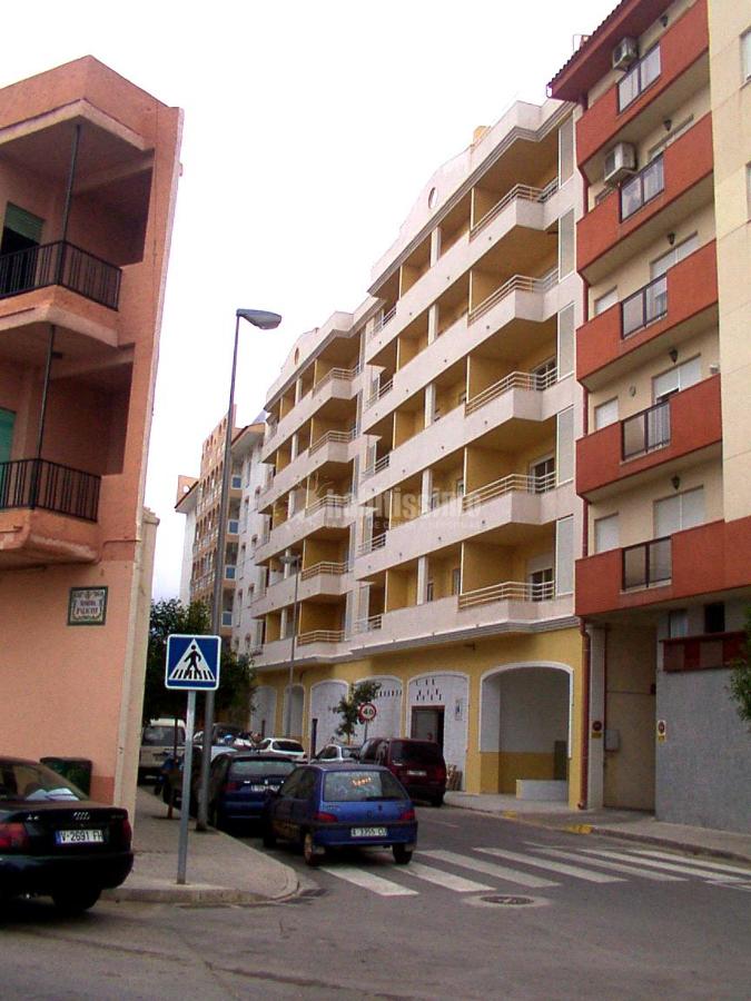 Direccion de 51 viviendas, locales y Garajes