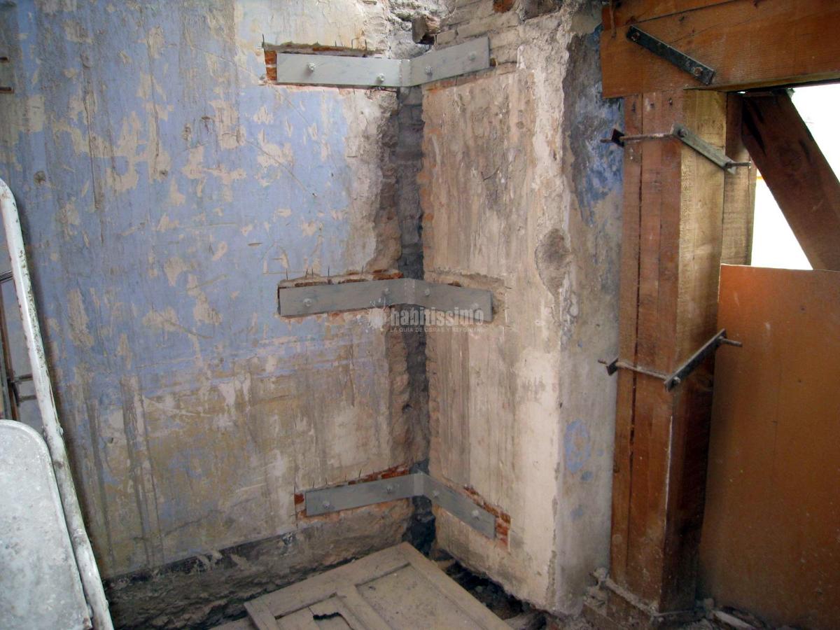 Refuerzo estructural en edificio en ruinas c/ Mayor