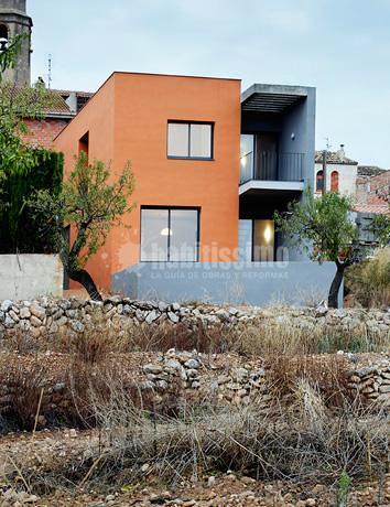 Vivienda unifamiliar de testero con acceso desde la carretera y vistas al pantano en els Guiamets