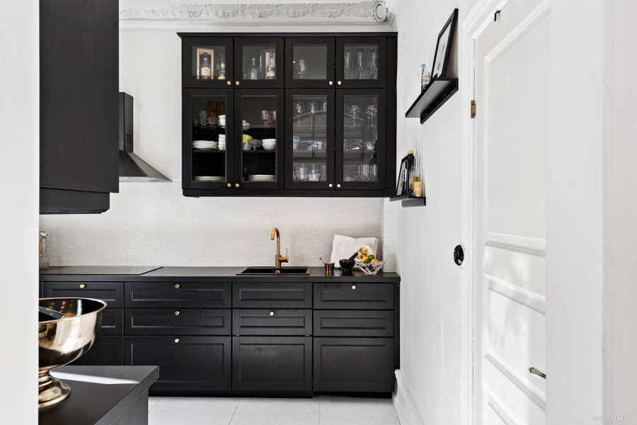 Cocina en color negro