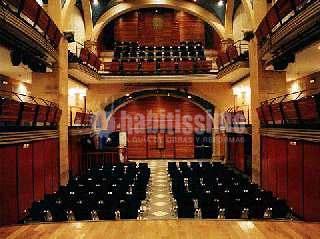 Instalación de iluminación espectáculo y sonido profesional