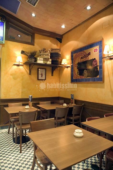 Rehabilitación integral de bar-restaurante Mesón Jamón