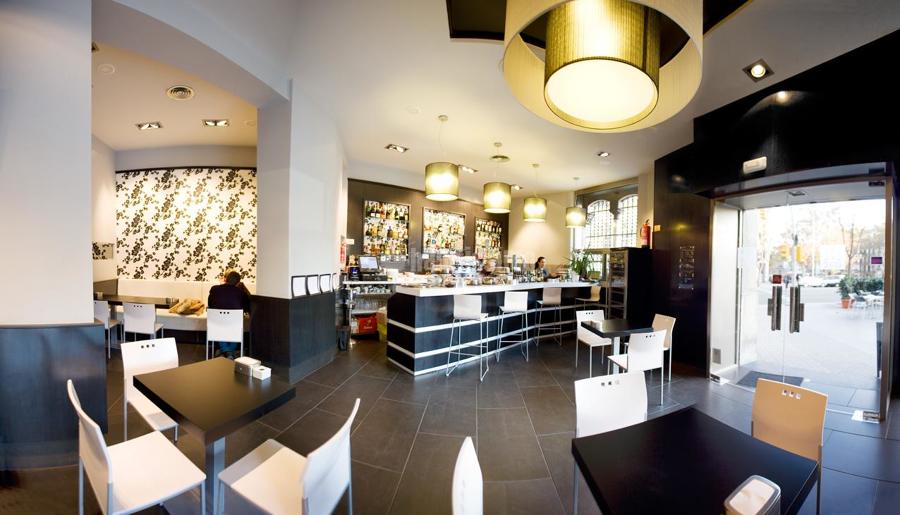 Rehabilitación integral de Bar-Cafetería “Marcela Botana”