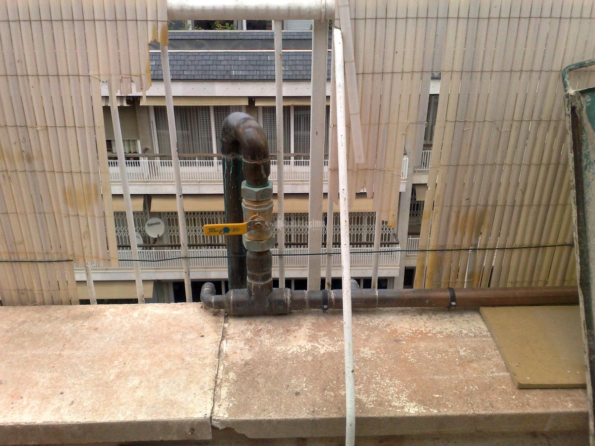 Instalacion de gas en un piso de la calle Modolell, Barcelona 