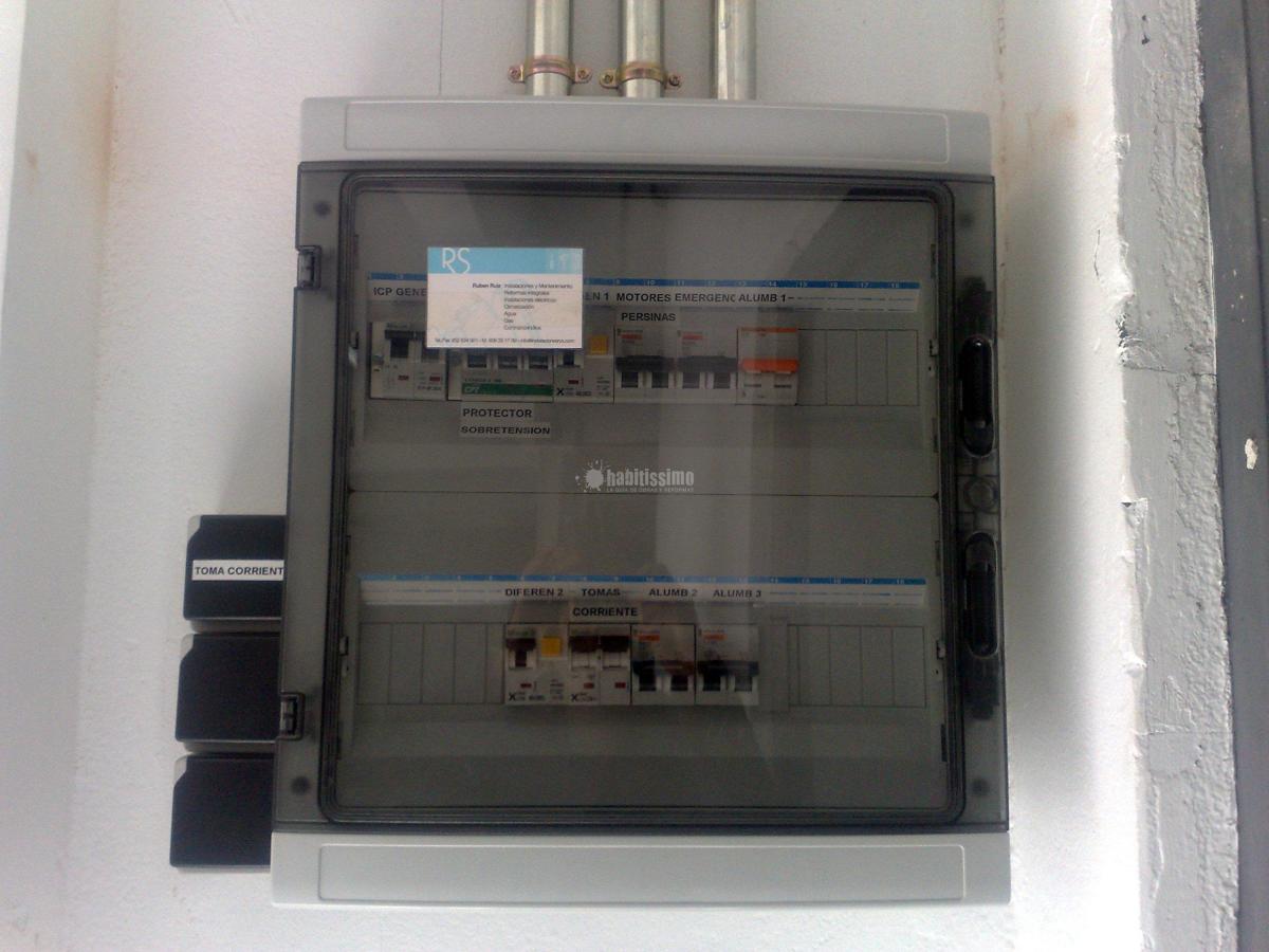 Instalacion electrica de un local industrial c/ Rossell L'H.