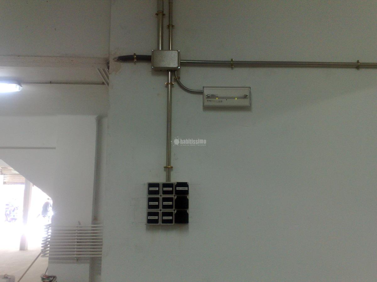 Instalacion electrica de un local industrial c/ Rossell L'H.
