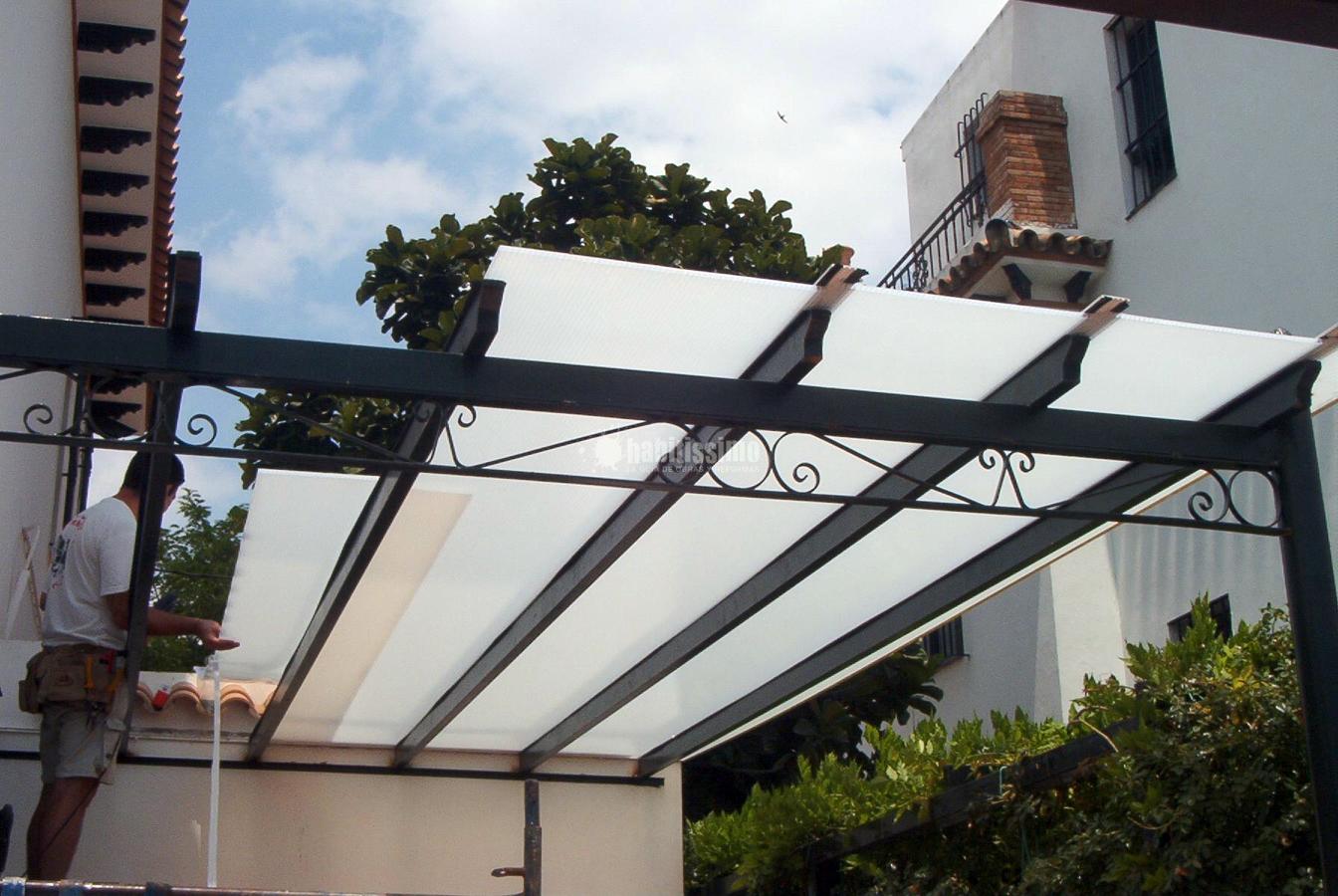 Cubierta de policarbonato en Eliopolis (Sevilla)