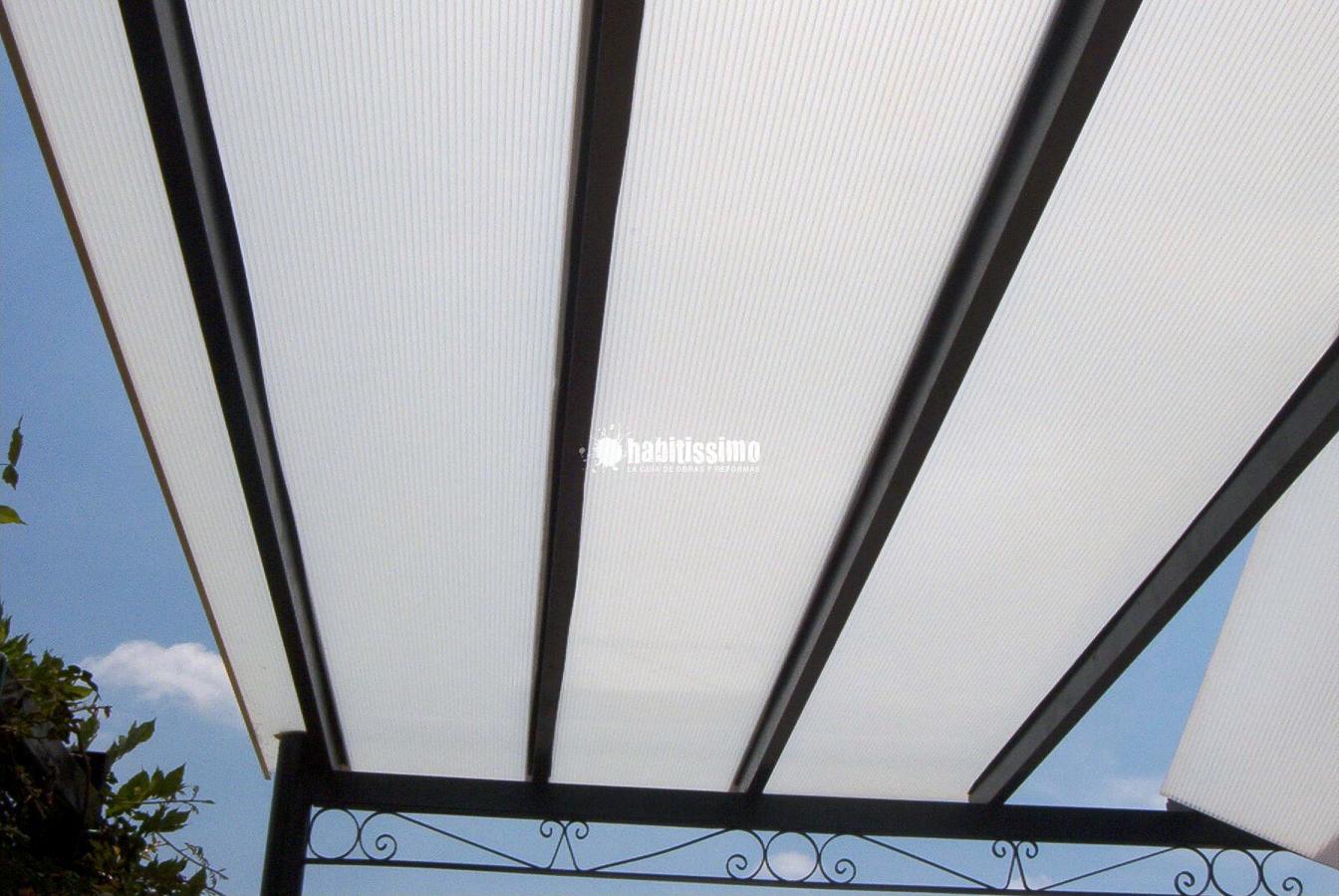 Cubierta de policarbonato en Eliopolis (Sevilla)