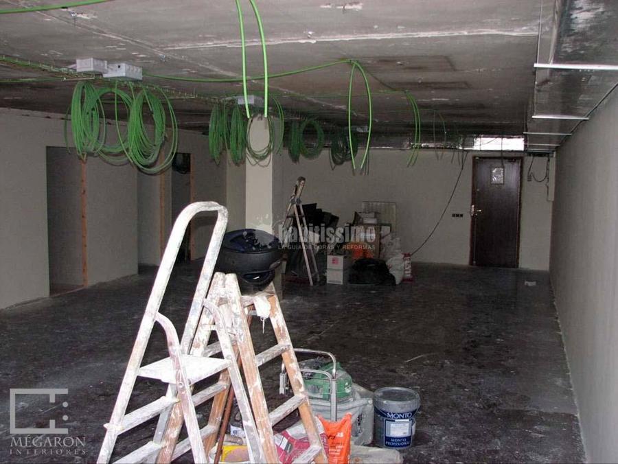 Reforma integral oficinas.