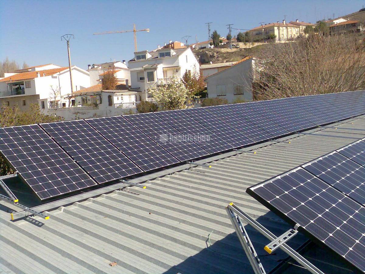 Instalación Solar Fotovoltaica de Conexión a Red de 11 kwp