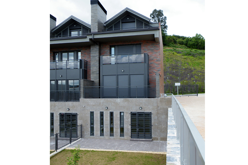 9 chalets adosados en Gaztelondo, Bilbao 03