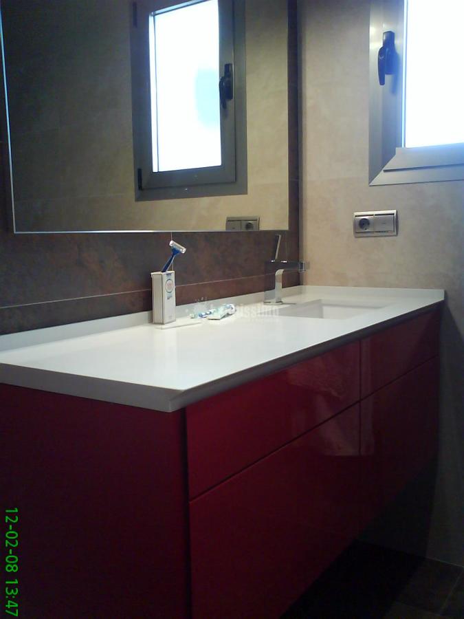 Baño cerasa mod-eden lacado rojo brillo