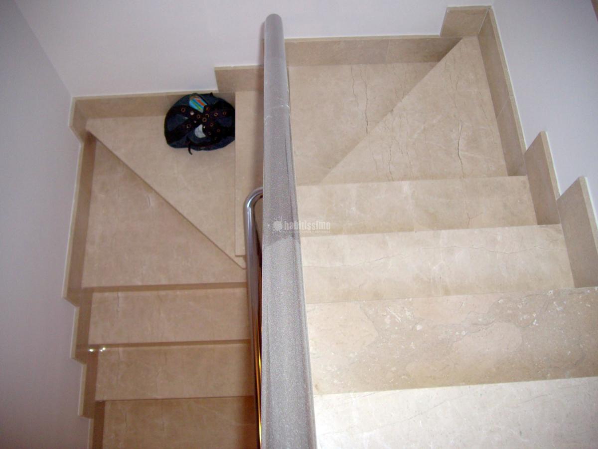 Edificio de locales de uso administrativo