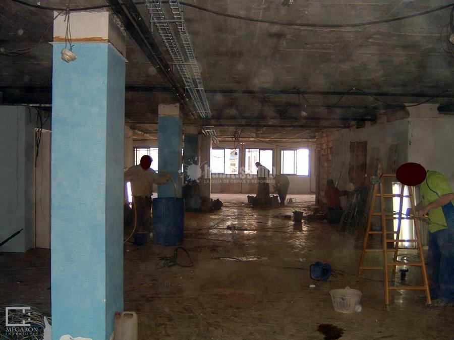 Reforma integral oficinas.