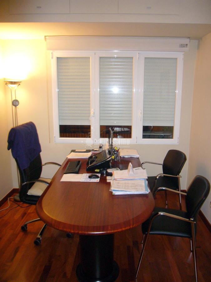 Reforma piso para oficinas en CL Maestro Sosa. Valencia.