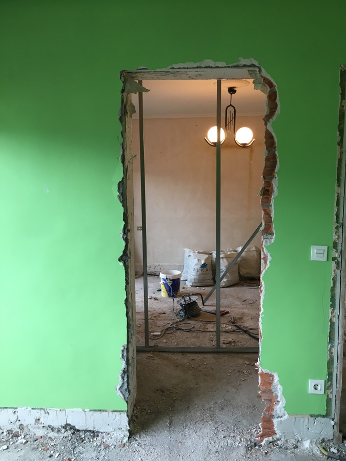 ABRIR HUECO PARA ENTRAR A ANTIGUO ARMARIO EMPOTRADO, AHORA BAÑO