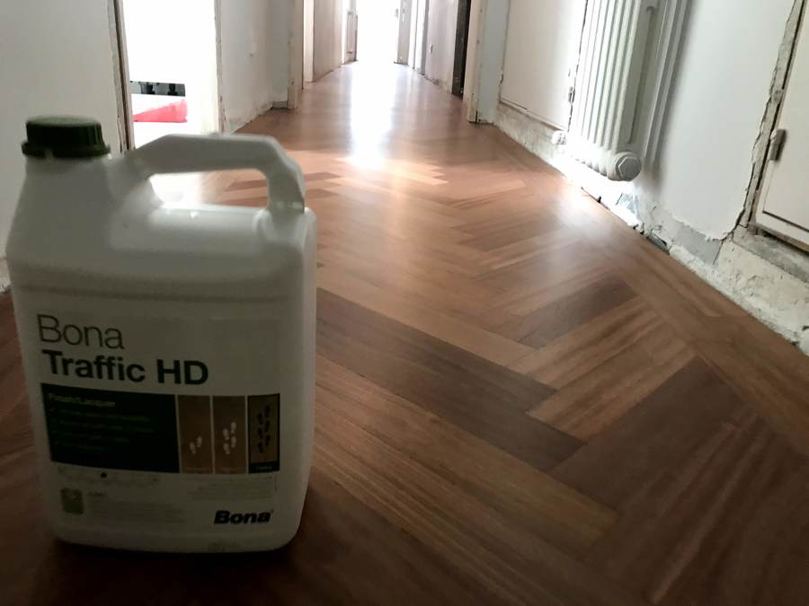 Acabado con barniz al agua Mate