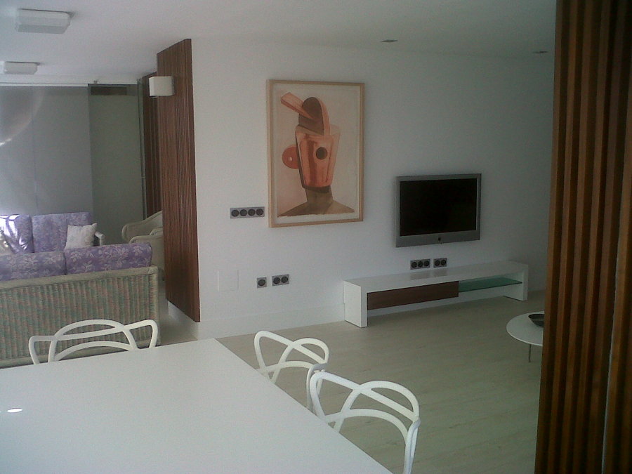 Acabado de la terraza con el salón