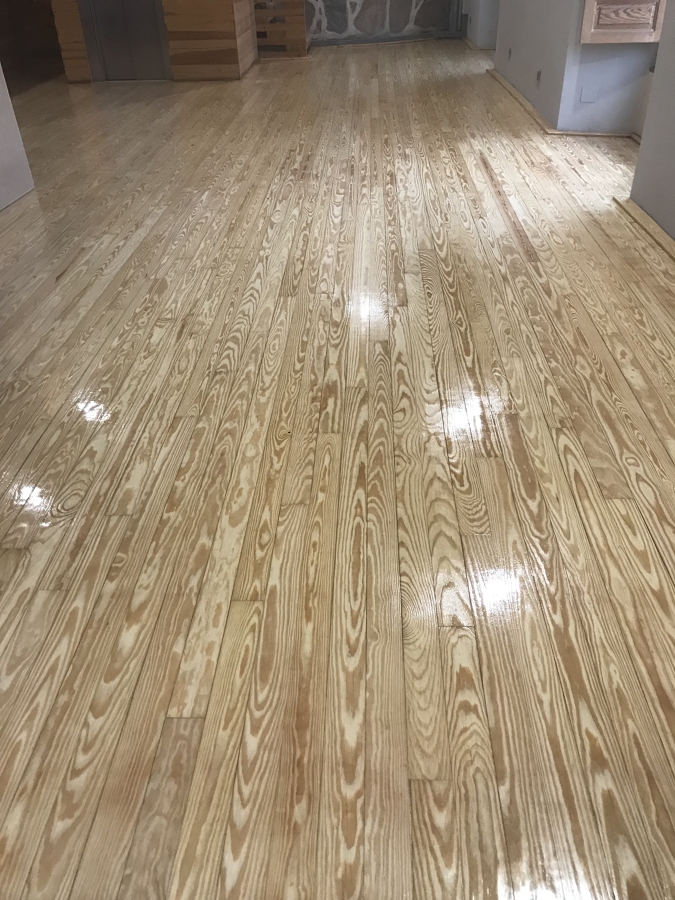 Acabado de Tarima con Barniz al Agua