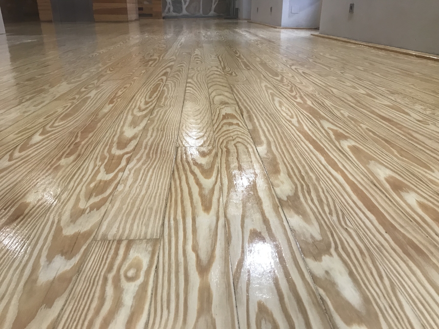 Acabado de Tarima con Barniz al Agua