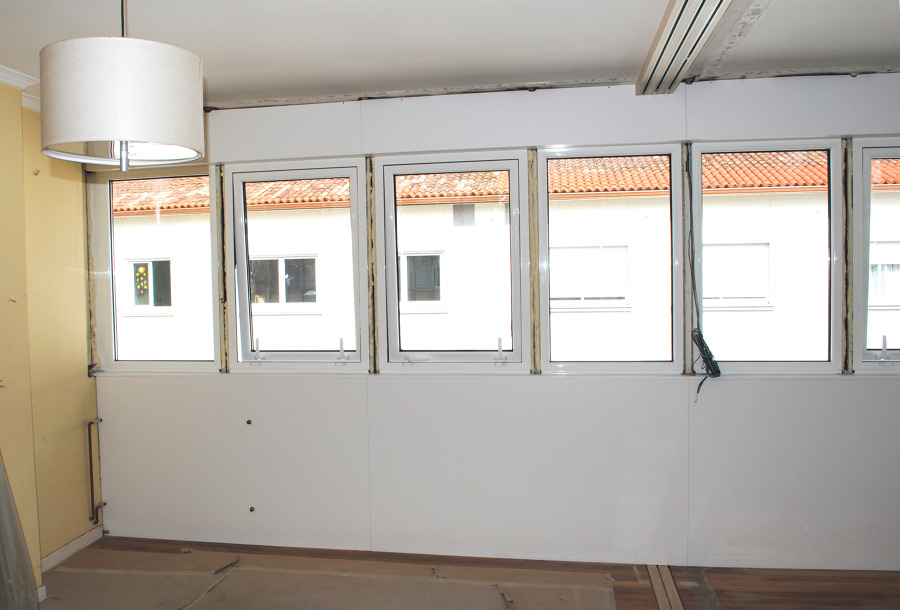 acabado panel lacado y ventanas con rotura punete termico