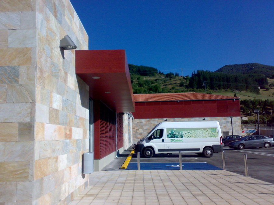 Acceso al supermercado