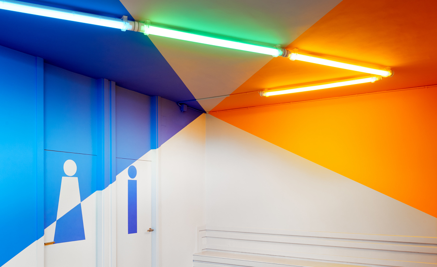 Accesos y entrada a baños