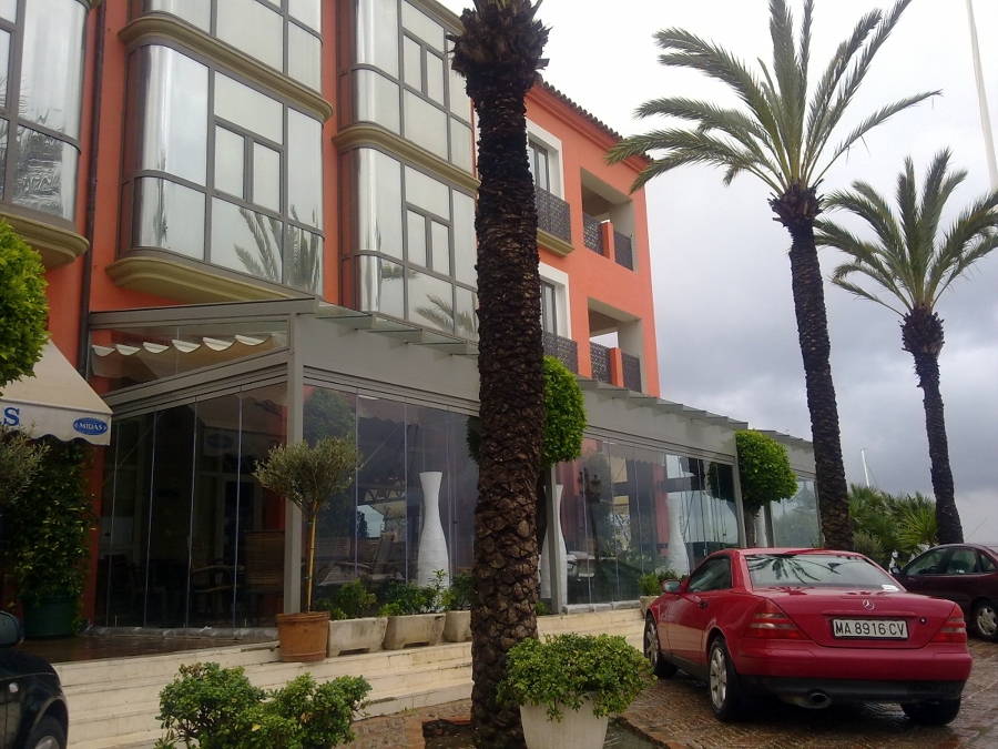 ACONDICIONAMIENTO RESTAURANTE MIDAS