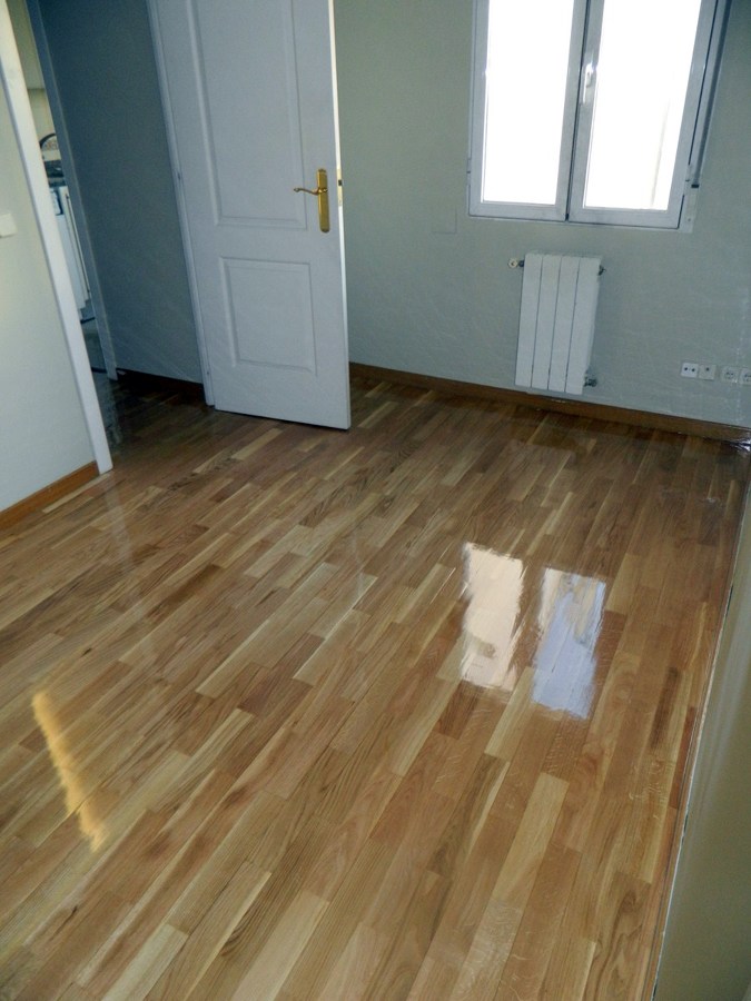 acuchillado y barnizado de parquet