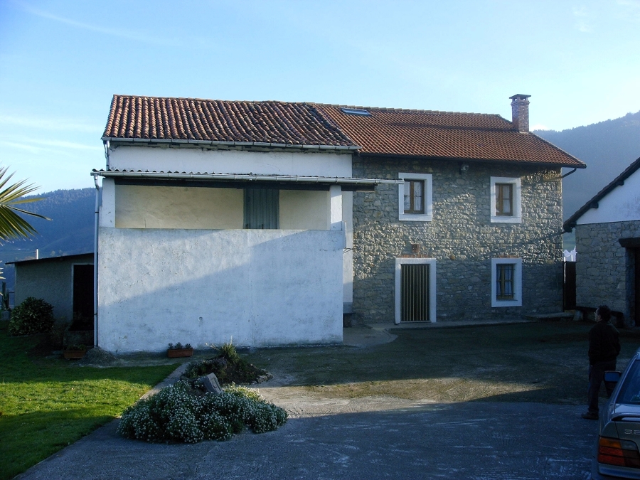 Adecuación de cuadra para vivienda unifamiliar