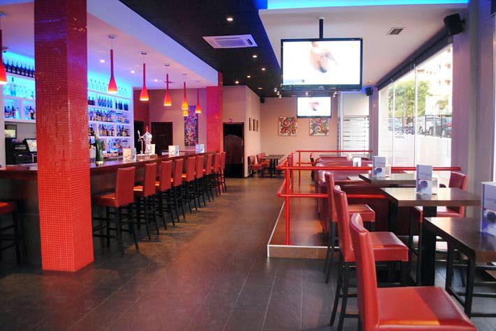 Adecuación y apertura de Bar con cocina "Castelao" (Mairena del Aljarafe)