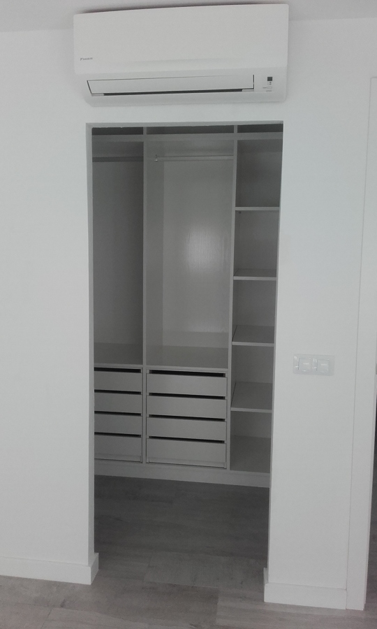 Aire dikin y vestidor