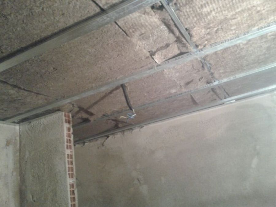 Aislamiento de techo de la vivienda